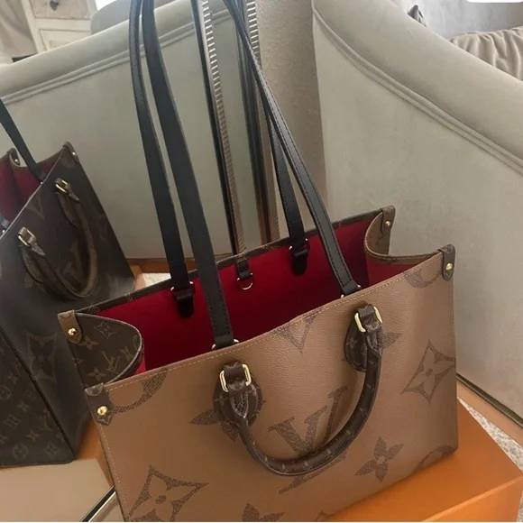 Louis Vuitton On the Go MM Monogram Tote - Picture 4 of 12